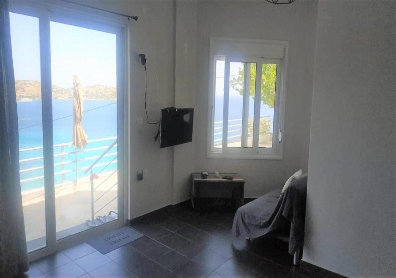 Aegean Beachfront Petriaí Exterior foto
