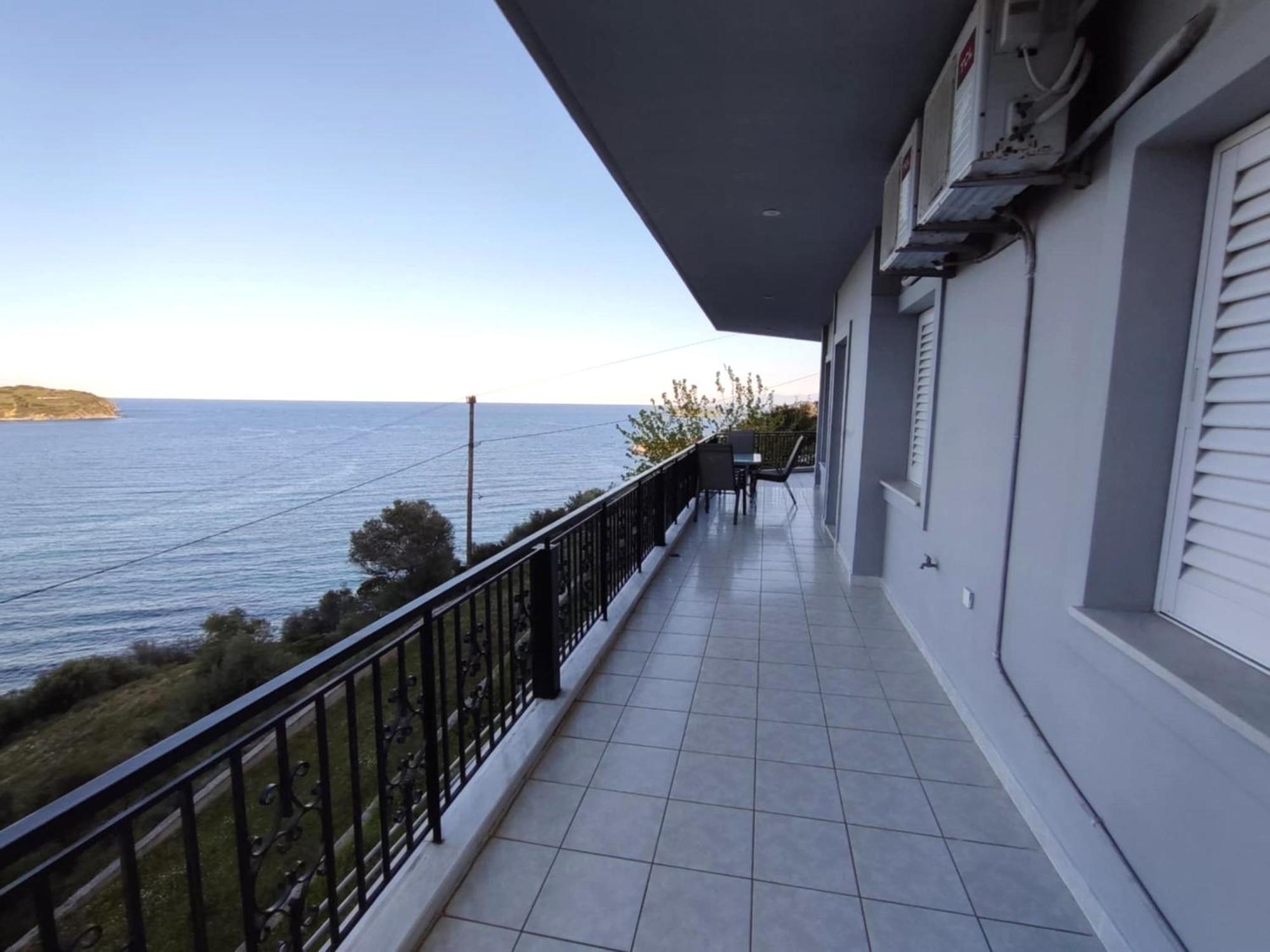 Aegean Beachfront Petriaí Exterior foto